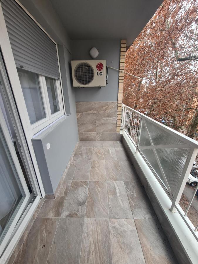 Apartman Yellow - Self Check In Osijek Exterior photo